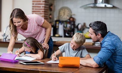 Unmarried Parents Image